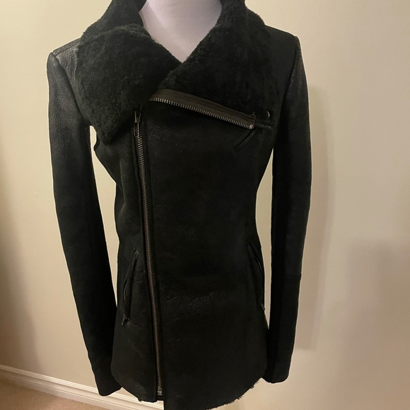 Gorgeous Veda shearling fur Jacket - Picture 8 of 16